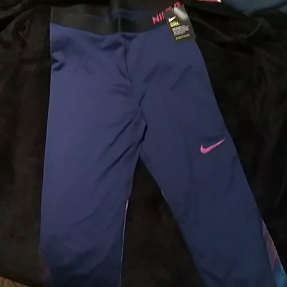 Nike Pro Cool DRI-FIT Capri - NWT Large